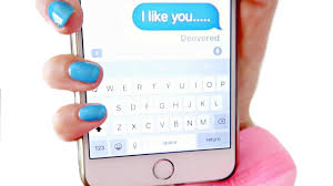 If your crush gives you less attention it could mean that he or she does not like you as much as you'd like for him or her to.if your crush is giving you with the parents its especially if you have younger siblings who are having and getting the most attention from the parents and you want to get some. How To Text Your Crush To Get And Keep His Attention Yourtango