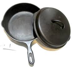 Click On Pic To See Some Good Buys At An October 6 2018 Vintage Cast Iron Cookware Auction In Indiana Cast Iron Vintage Cast Iron Cookware Cast Iron Cookware