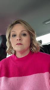 Heather Lofton's Instagram, Twitter & Facebook