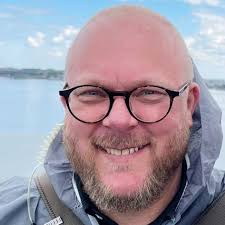 Martin Frølund Svalgaard--Emails and Phone Numbers