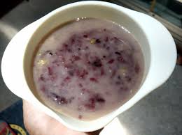 Rebus santan, garam, daun pandan dan nagka sambil diaduk sampai matang. Resep Bubur Kacang Hijau Ketan Merah
