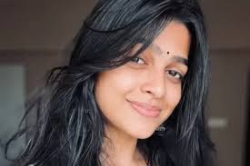 Isha Malviya Age, Biography, Height, Boyfriend, Family, Net Worth & More