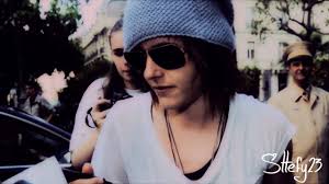 Kate Moennig   One  