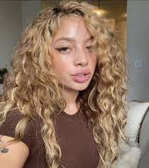 Pin By Chelsea On Ghq Trinity Ibarra In 2021 Curly Girl Hairstyles Really Curly Hair Curly Hair Styles
