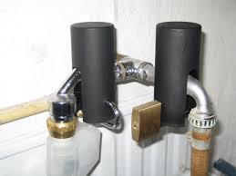 Wir zeigen ihnen, worauf es bei der wahl des für sie richtigen modells ankommt und stellen ihnen die besten vor. Wasserhahn Sichern Mit Der Abschliessbaren Wasserhahnverschlusskappe