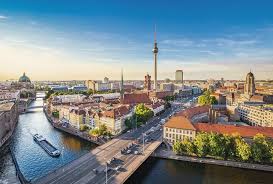 Profitant d'un emplacement de choix à berlin (spandau), holiday inn berlin city west se trouve à moins de 10 minutes en voiture de parc des expositions messe berlin et avenue kurfürstendamm. Holiday Inn Berlin City West Bahnanreise Berlin