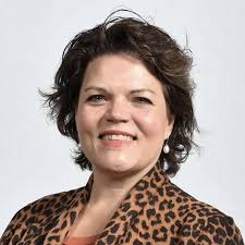 Leann Lyon's Instagram, Twitter & Facebook