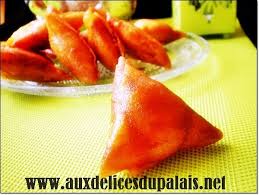 Feuilles De Brick Maison Dyoule Ou Warka Recette En 2020 Briouates Aux Amandes Couscous Recette Traditionnelle Briouates