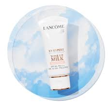 最早ベースメイク な優秀日焼け止め5選 最新のトーンアップuvで肌ぐすみのお悩み解消 with online 講談社公式 恋も仕事もわたしらしく 日焼け止め ベースメイク カネボウ 化粧品