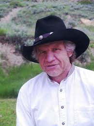 2 candidates seek to become Medora mayor