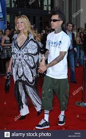 Travis barker news, gossip, photos of travis barker, biography, travis barker girlfriend list 2016. Shanna Moakler Und Travis Barker Stockfotos Und Bilder Kaufen Alamy