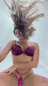Watch online Marie Temara aka Marietemara OnlyFans - Check your DMs  tomorrow for the full nude video of the giantess stepping on you on X-video