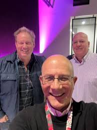 Last week at T-Mobile regional HQ in Frisco, TX had an impromptu NYC McCaw  Cellular reunion with two legends of the wireless industry Leslie Gross and Craig  Ender. Great to catch up