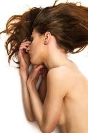 Daca te vede cu alta fata, pleaca si nu se uita in spate rade la glumeletale daca sunt amuzante sau nu.poate cea mai des intampinata problema de catre o femeie este daca un barbat este atras de ea sau nu. De Ce Femeilor Le Este TeamÄƒ SÄƒ Si PiardÄƒ Virginitatea Dragoste Sex Sex Eva Ro