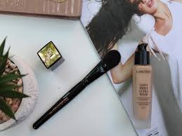 Rötuşa ihtiyaç duymadan ten mükemmel görünür. Lancome Teint Idole Ultra Wear Review Caietul Cristinei