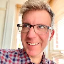 Mike Peart's Instagram, Twitter & Facebook