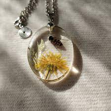 The Little Bee Was Found Dead Resin Handmade Bee Dandelion Real Flower Jewelry Flower Jewelry Designs Flower Jewellery