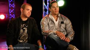 In 2010, the group won a latin grammy for best urban album for mi niña bonita. Chino Y Nacho