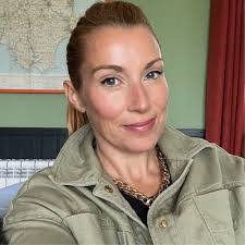 Lauren Mote's Instagram, Twitter & Facebook