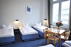 In diesem stadtteil nach einer passenden modernes wohnen mit direktem spreeblick. Hotel Transit Loft Zimmer