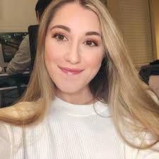 Amber Gartside's Instagram, Twitter & Facebook