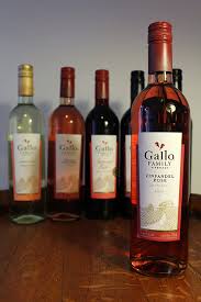 Gallo wein kennt eigentlich fast jeder aus dem supermarkt. Gallo Zinfandel Rose 2010 Ein Wein Oder Cocktail