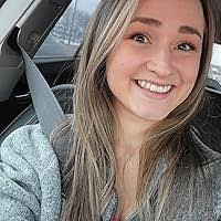 Stephanie Kiser's Instagram, Twitter & Facebook