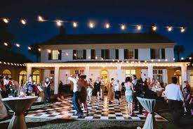 Florida Wedding Venue Ribault Club On Fort George Island Near Jacksonville Photo Jamie Bo Florida Wedding Venues Ribault Club Wedding Tropical Glam Wedding
