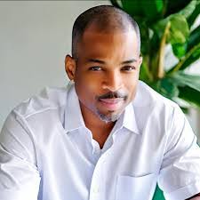 Nicole Peay's Instagram, Twitter & Facebook