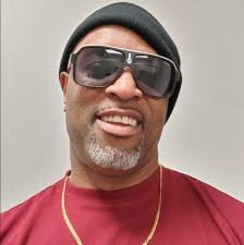 There are many comedians I dont know. Please introduce yourself here in  case I want to book you.