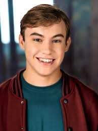 Feeling ready for a new year! What part of these shots gave it away?  #student #actor #casting #lovewhatyoudo #actorslife🎬 #newyear #schoolyear  #bestfriend #jock #student #headshotsession #headshot #photography 📸:  @shannonahlstrandheadshots