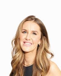 Sarah Glatt's Instagram, Twitter & Facebook