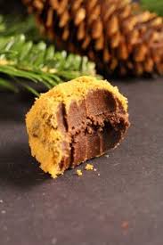 Truffes Chocolat Noir Creme Fraiche Lait Concentre Non Sucre Et Cacao Ou Poudre De Speculoos