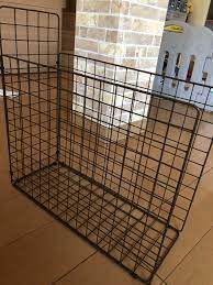 通販で物を購入することが多いと かさばるのが ダンボール 資源ごみの日まで 家で管理するのも結構大変 便利な ダンボールストッカー なる商品も販売されていますがお値段が そこで 100円ショップのアイテムだけで ダンボールストッカー をdiyしてみました