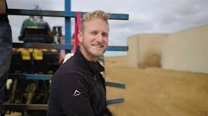 אדם אחד כבן 30 נרצח. 9yhh8xedtg2wam