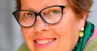 Landesbeauftragte der evangelischen Kranken- und Altenhilfe über "Grüne  Damen und Herren" im Klinikum Main-Spessart