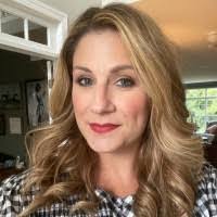 Amy Hipp's Instagram, Twitter & Facebook