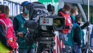 Ard, zdf und alpha erfreuen alle jahre wieder mit neuauflagen von klassischen märchen von grimm, andersen & co. Werder Bremen Live Im Tv Und Im Live Stream Gegen Koln So Lauft S News