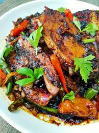 Tambahkanlah kecap ikan untuk menghadirkan aroma sedap dan rasa gurih yang khas pada masakan anda! Ikan Masak Kicap Ala Thai
