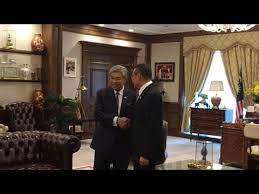 Menteri pertahanan datuk seri ismail sabri yaakob dilantik sebagai timbalan perdana menteri, berkuat kuasa serta merta. Kunjungan Hormat H2o Ke Pejabat Timbalan Perdana Menteri Youtube