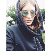 Anna Kunkel's Instagram, Twitter & Facebook