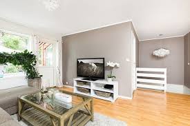 Peinture Salon Gris Clair Parquet En Bois Clair Et Table Basse En Bois Salon Gris Peinture Salon Couleur Mur Salon