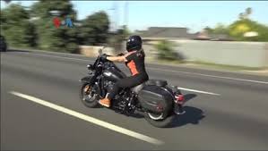 Manakah saran mekanisme secara eksperimen yang sesuai dengan persamaan laju reaksi? J50n8rbzld8hcm