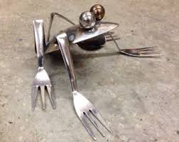 Loffel Gabel Hummingbird Recycled Yard Art Von Nbillmeyer Auf Etsy Garten Projekt In 2020 Recycled Garden Art Recycled Yard Art Cutlery Art