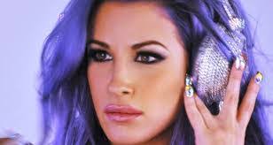 Eva Nix's Instagram, Twitter & Facebook