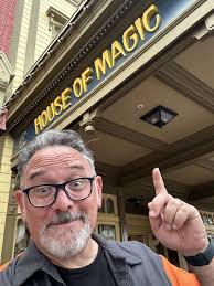 Kristin Arnone's Instagram, Twitter & Facebook