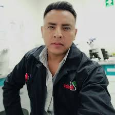 No hay pretexto para salir de casa y poner en riesgo tu salud, te mostramos  unos pasos sencillos para preparar solución desinfectante casera. Recuerda  que la limpieza de tu entorno evitará la