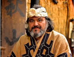 Айны ）は、北は 樺太 から、北東の 千島列島 、 北海道 を経て、南は 本州 北部にまたがる地域に居住していた 民族 である 。. ã‚«ãƒ ã‚¤ã¨ã¨ã‚‚ã«æ™‚ã‚'åˆ»ã‚€ æœ¨å½«ã‚Šã®ã‚¢ã‚¤ãƒŒæ–‡æ§˜æ™‚è¨ˆ