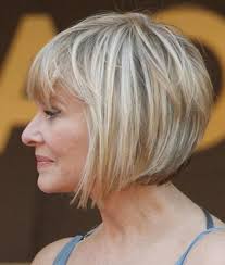 Ob jamie lee curtis, linda fargo oder helen mirren sie alle stehen zu ihrer natürlichen haarfarbe. Pin Auf Bob Frisuren