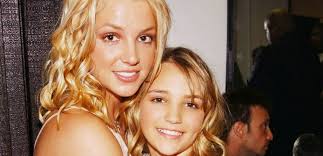 Britney spears spent some of her quarantine with family in louisiana, according to her baby sister, jamie lynn spears. Britney Spears Sister Jamie Lynn Spears Takes Newborn Daughter To First Auntie Britney Concert The Inquisitr
